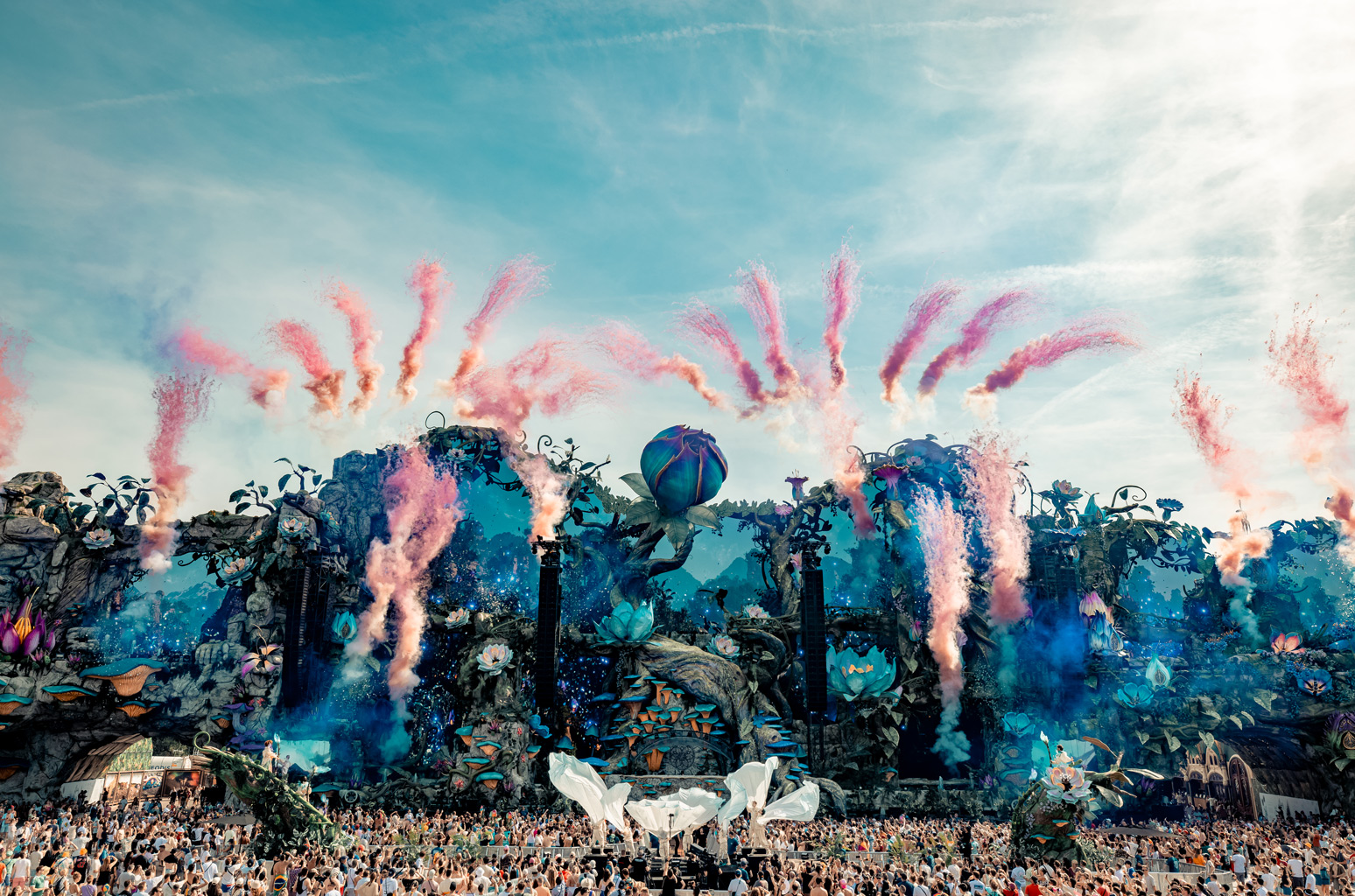 Tomorrowland 2025 Lineup: Steve Aoki, Swedish House Mafia & More