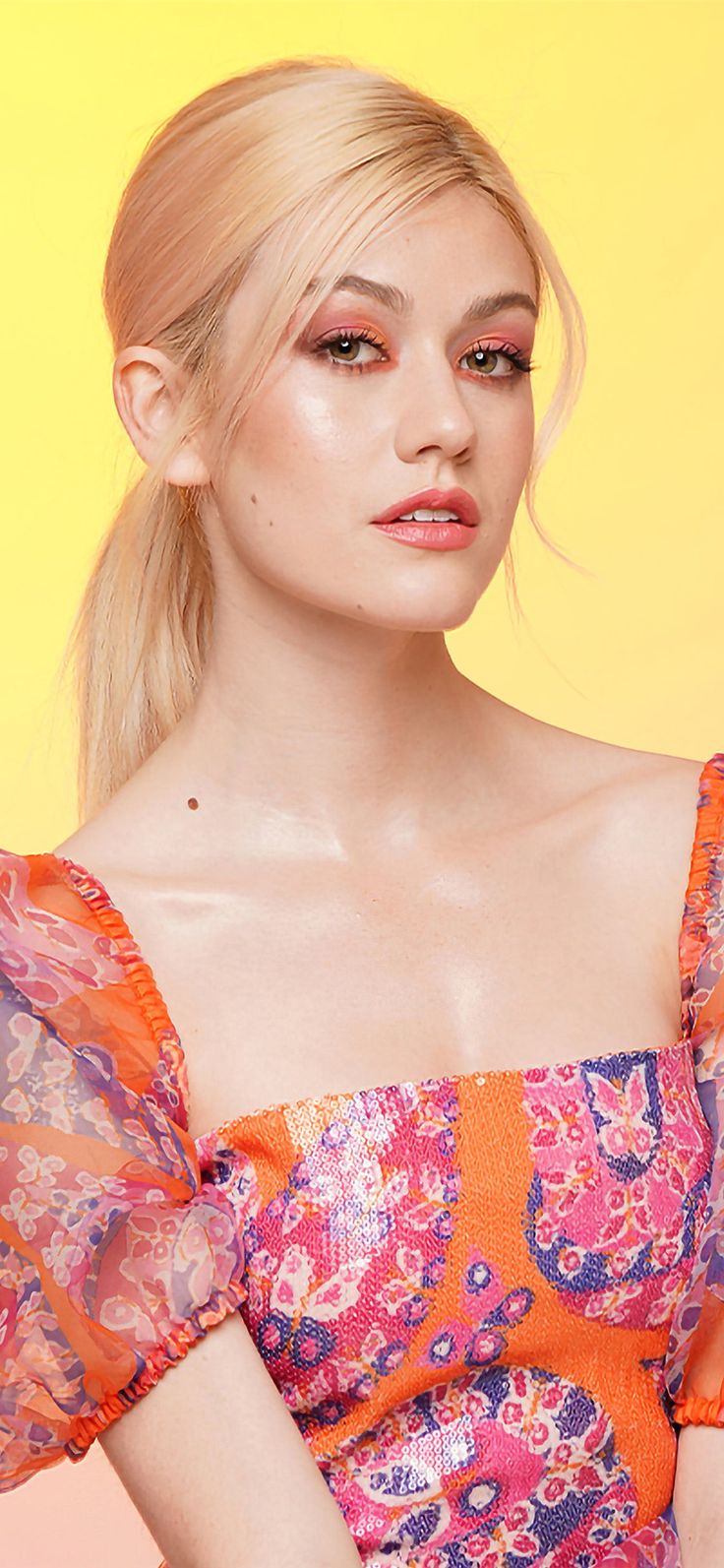 katherine mcnamara 4k 2020 iPhone 11 Wallpaper