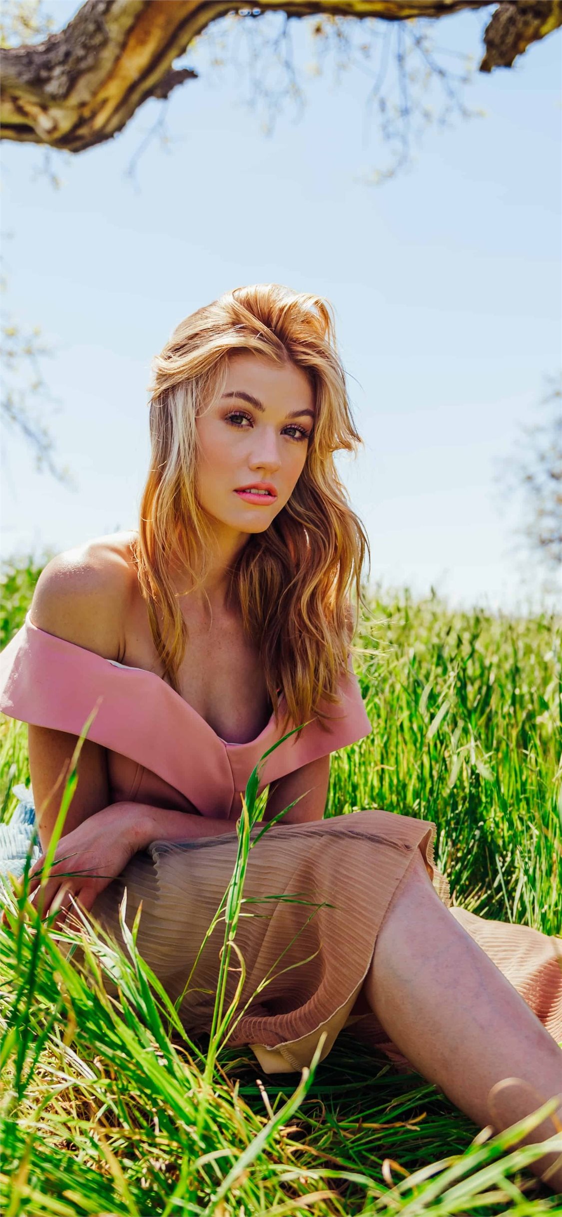 katherine mcnamara 2019 5k iPhone X Wallpaper Free Download