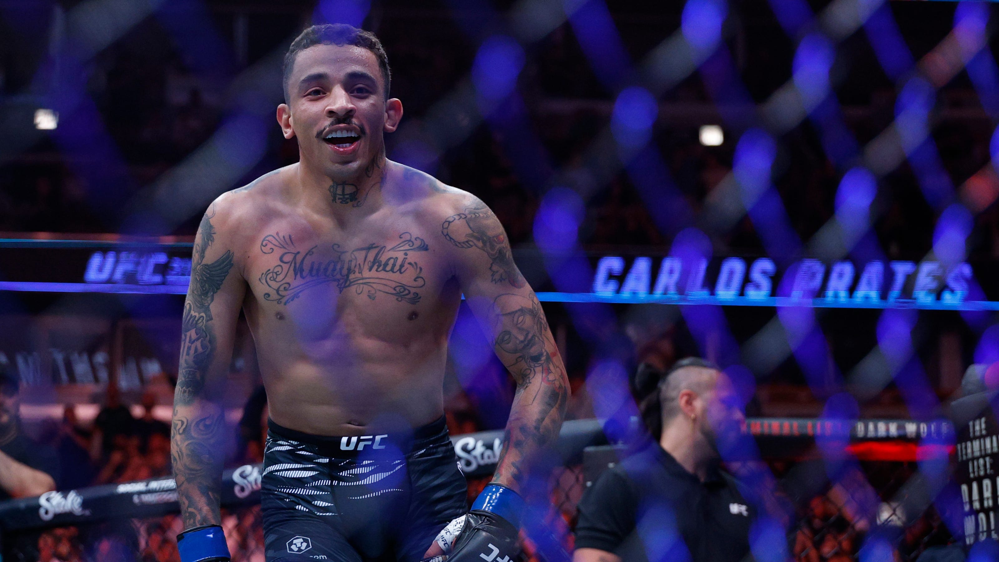 Carlos Prates def. Geoff Neal at UFC 319: Best photo