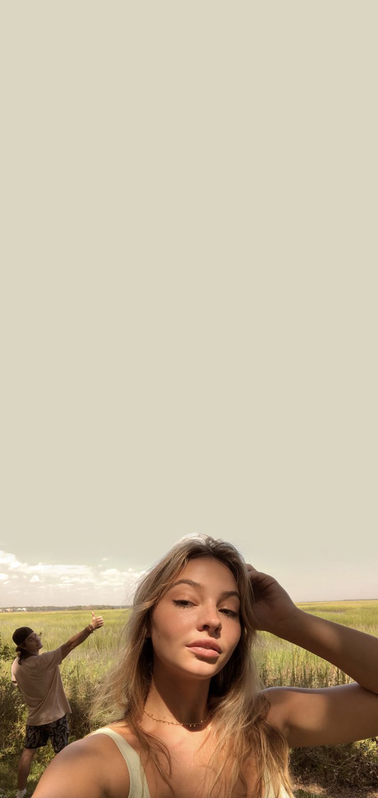 Wallpaper Banks (Sarah Cameron & John B)