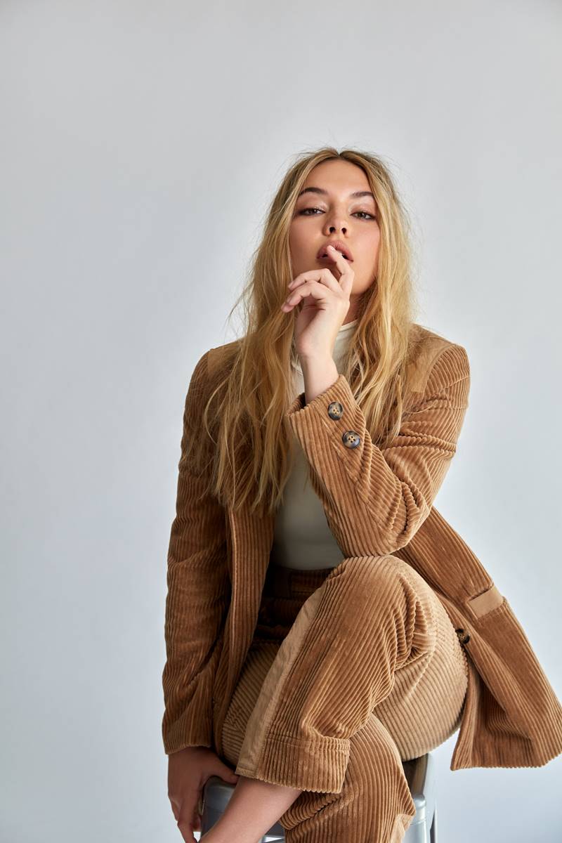 Actress Madelyn Cline Is Sarah Cameron in 'Outer Banks'