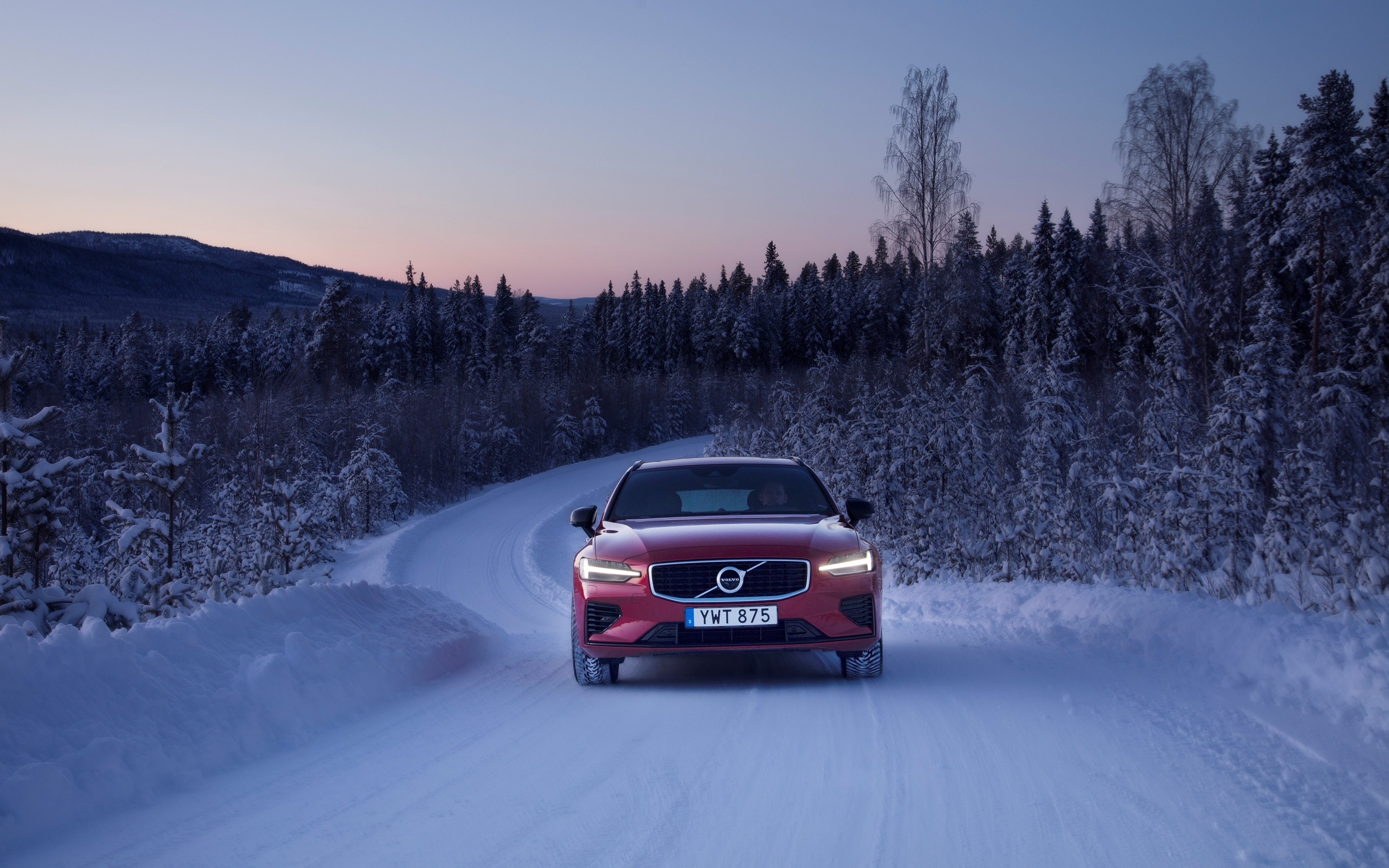 Download Winter SUV Car Volvo Vehicle Volvo V60 4k Ultra HD Wallpaper