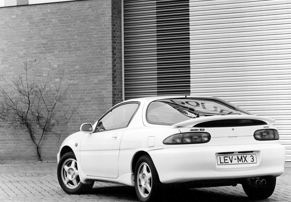 Mazda MX 3 Wallpaper