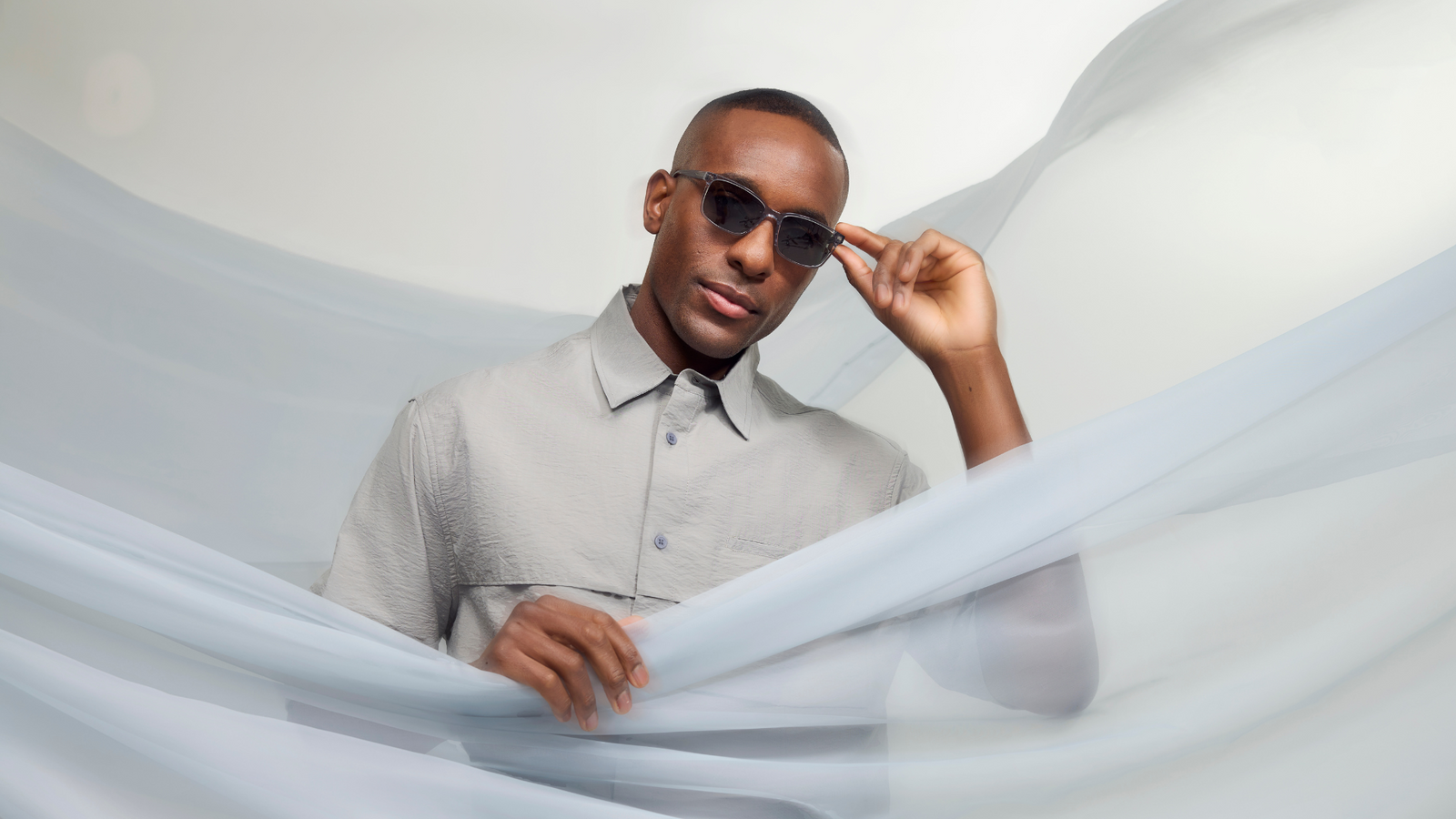 Stylish Glasses for Men: What To Wear in 2024