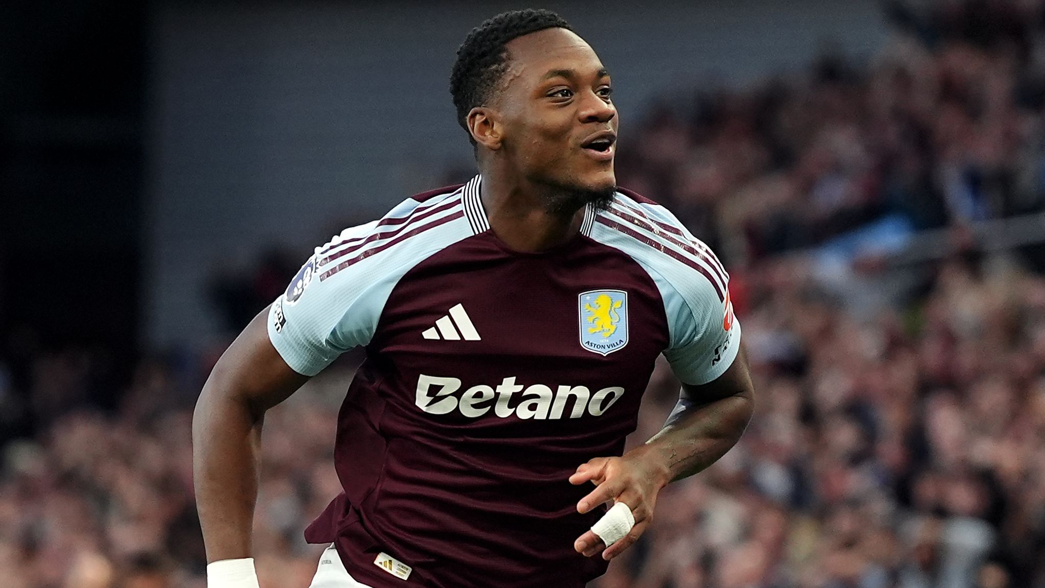 Jhon Duran signs new Aston Villa deal: Colombia forward rewarded for blistering start to season