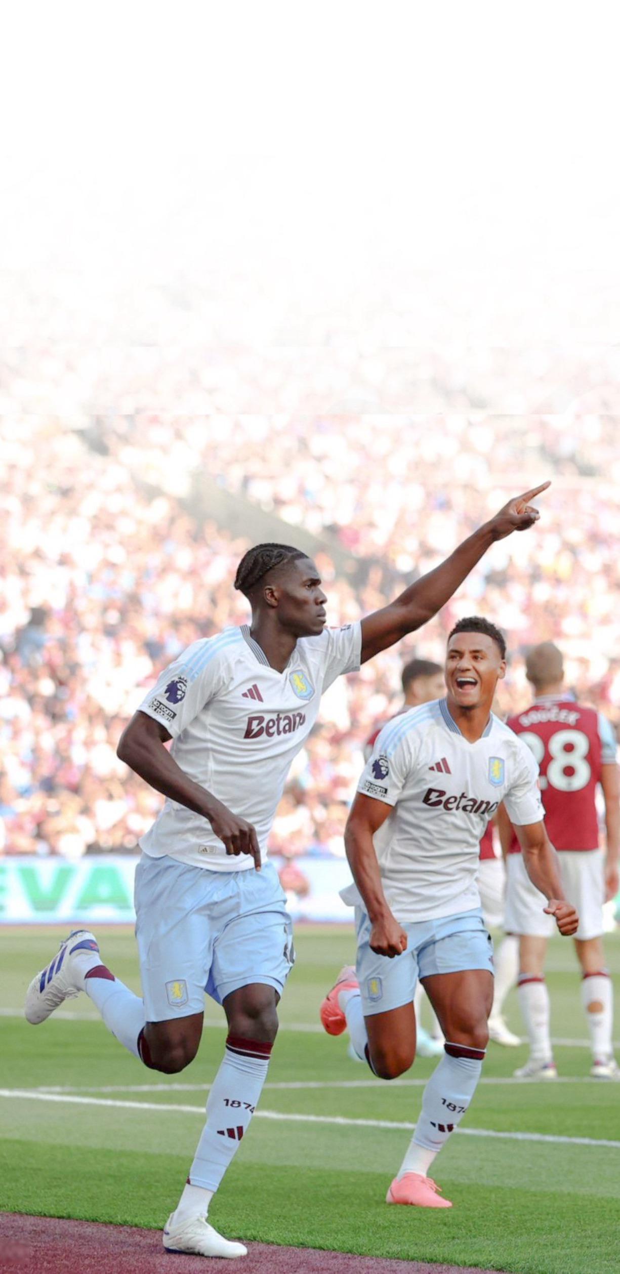 Anyone got any good phone wallpaper from the West Ham game?