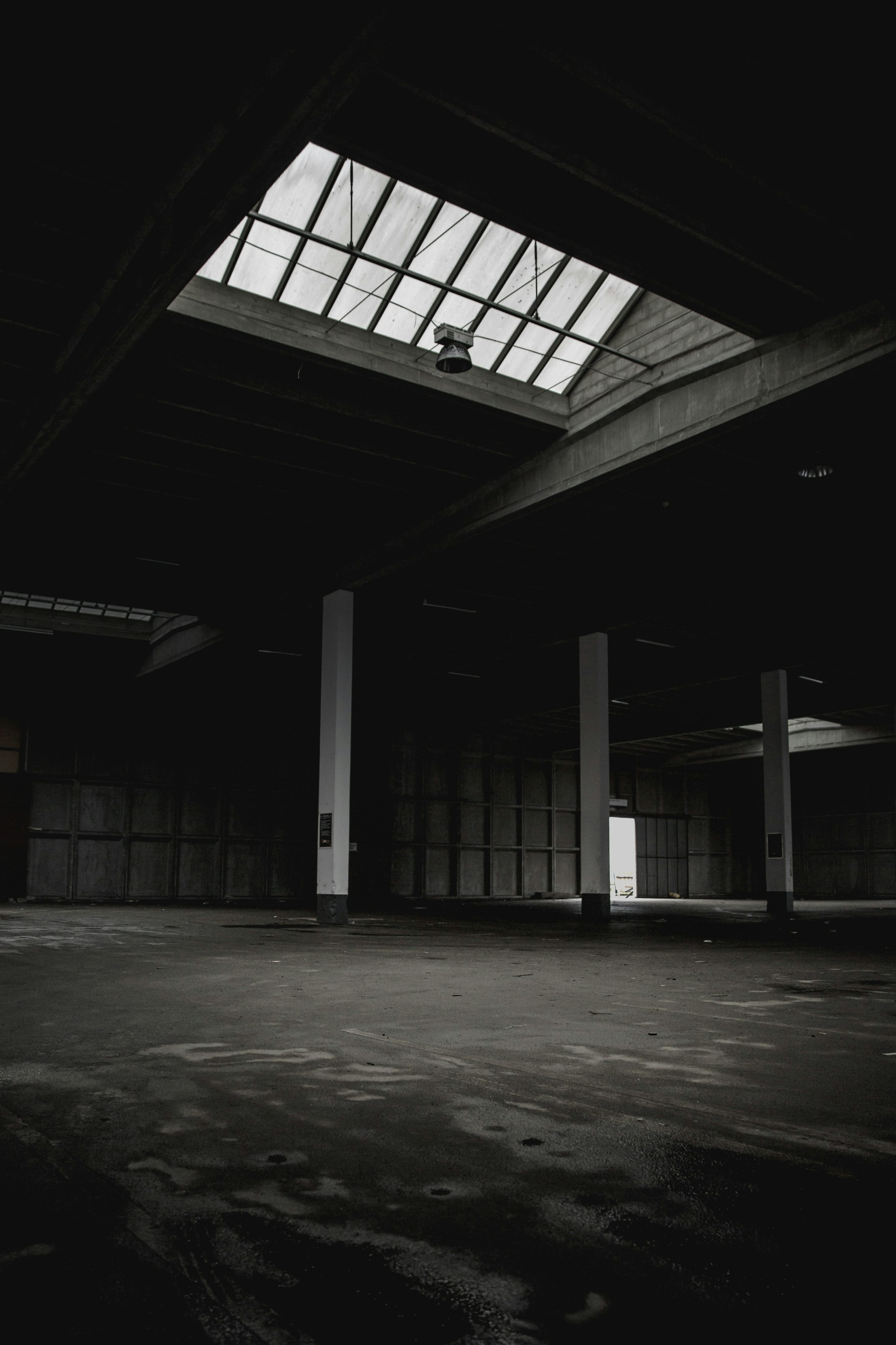 Empty Garage Picture. Download Free Image