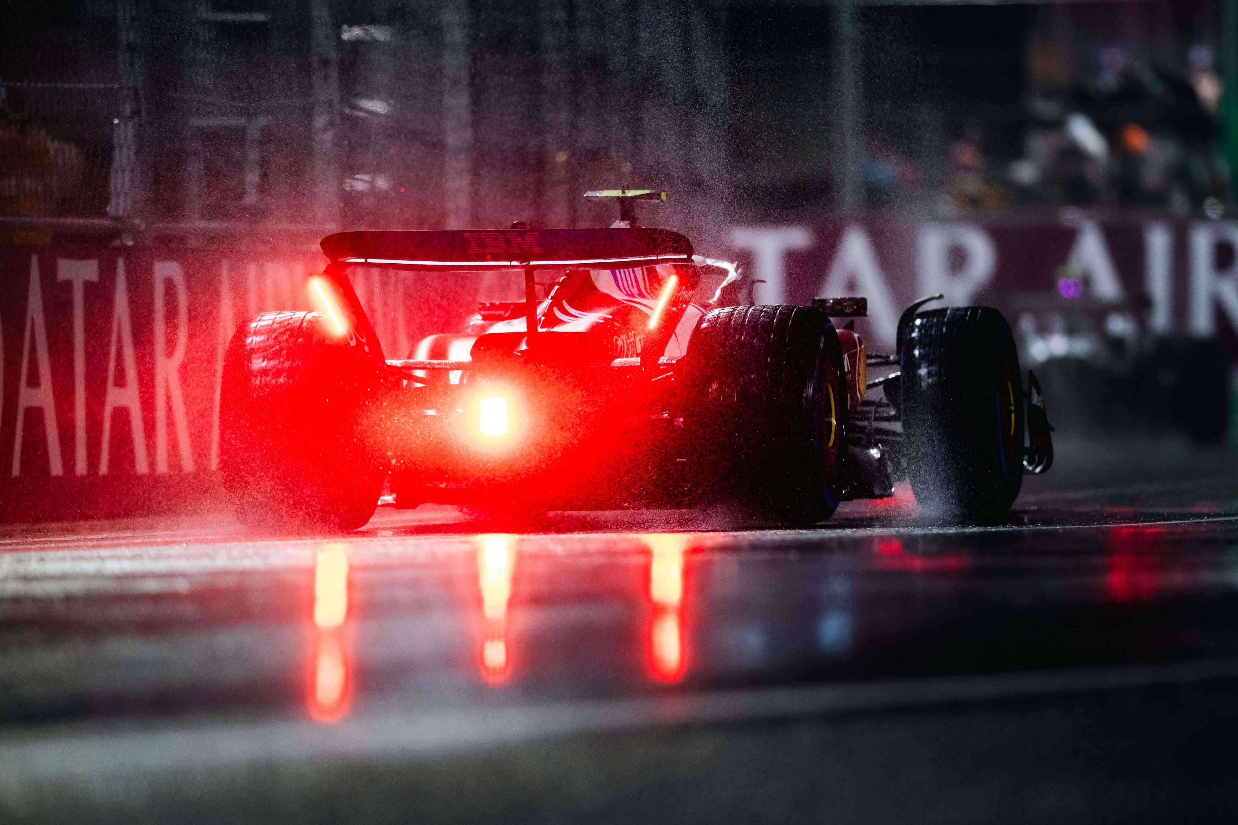 Lewis Hamilton (Ferrari SF 25). Qualifying, 2025 Las Vegas GP [4000x2666]