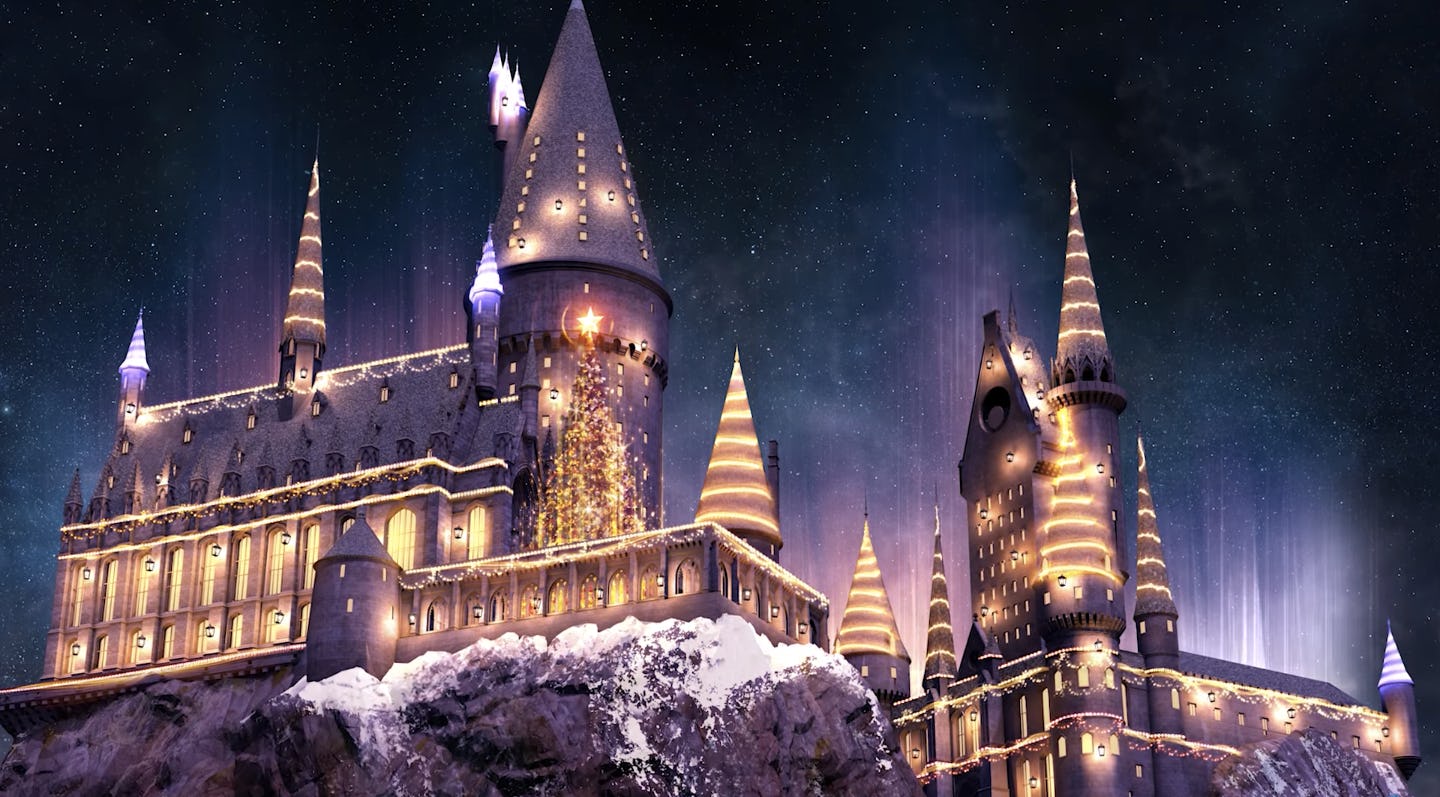 The Wizarding World of Harry Potter Is Getting A Christmas Makeover, Because Magic Is Real
