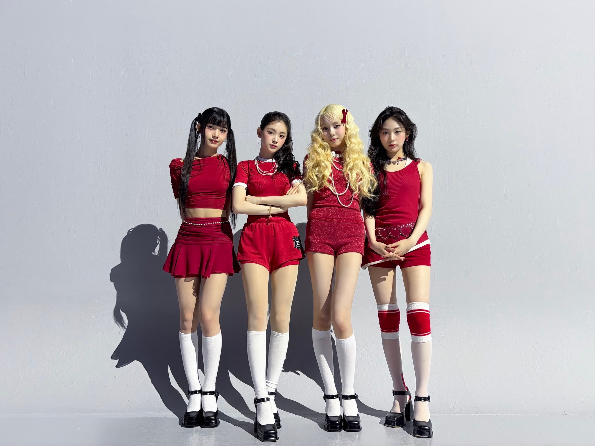 Baby DONT Cry Twitter Update - 'hello82 COPY&PASTE' n 'STUDIO CHOOM ORIGINAL'