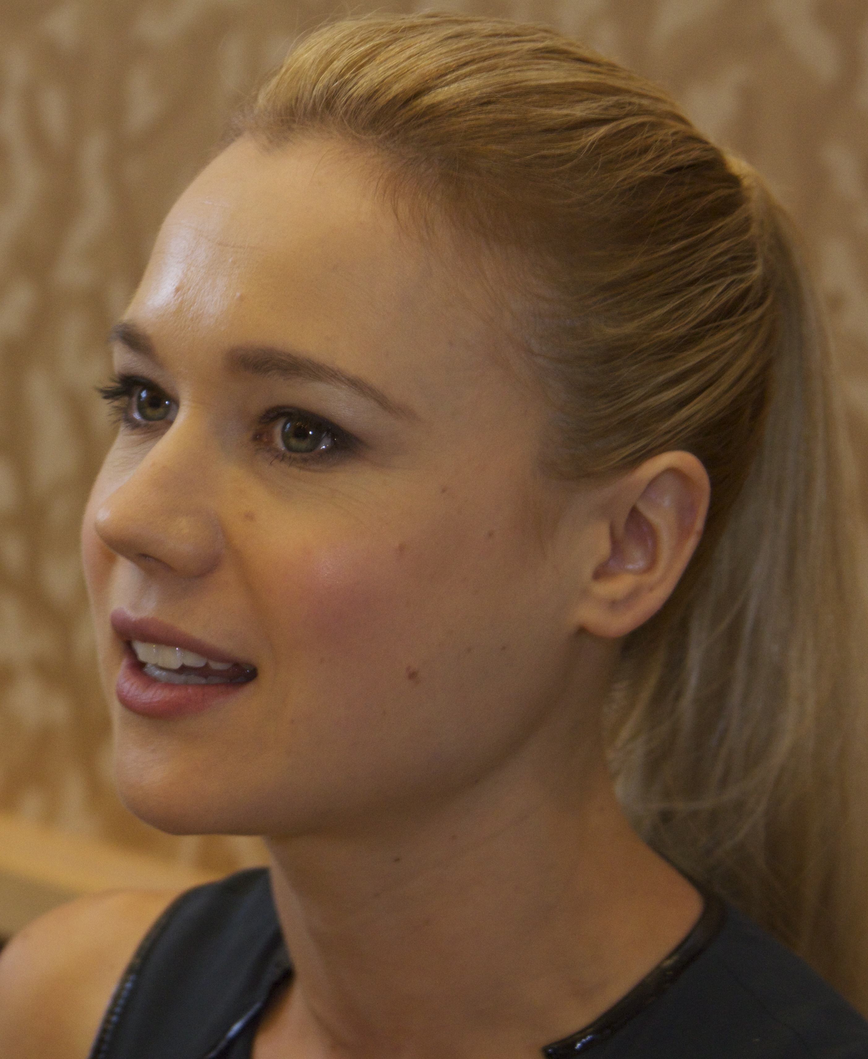 Kristen Hager's Instagram, Twitter & Facebook on IDCrawl