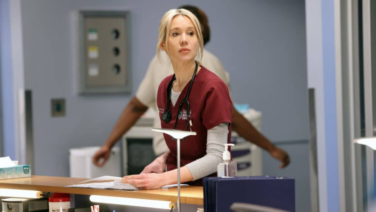 Chicago Med actress Kristen Hager shares new pregnancy photo