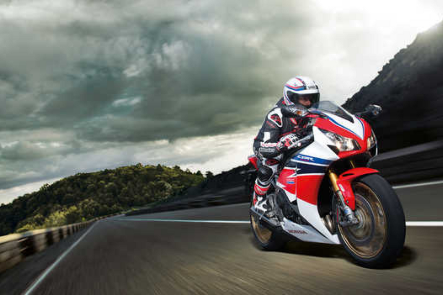 Seasonal Riding Tips: How to Prepare for Winter Motorcycle Rides with Honda