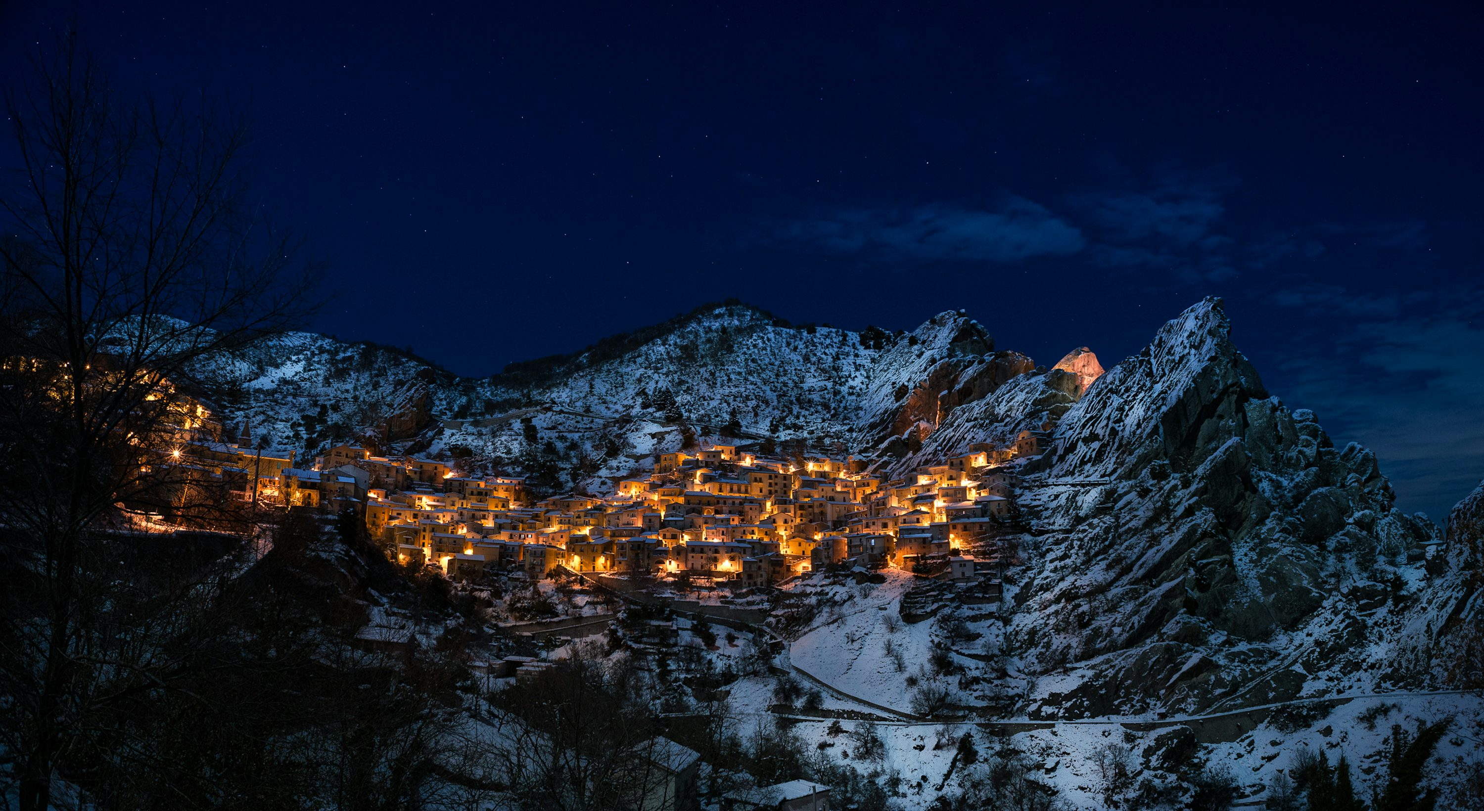 Winter Village Picture. Download Free Image