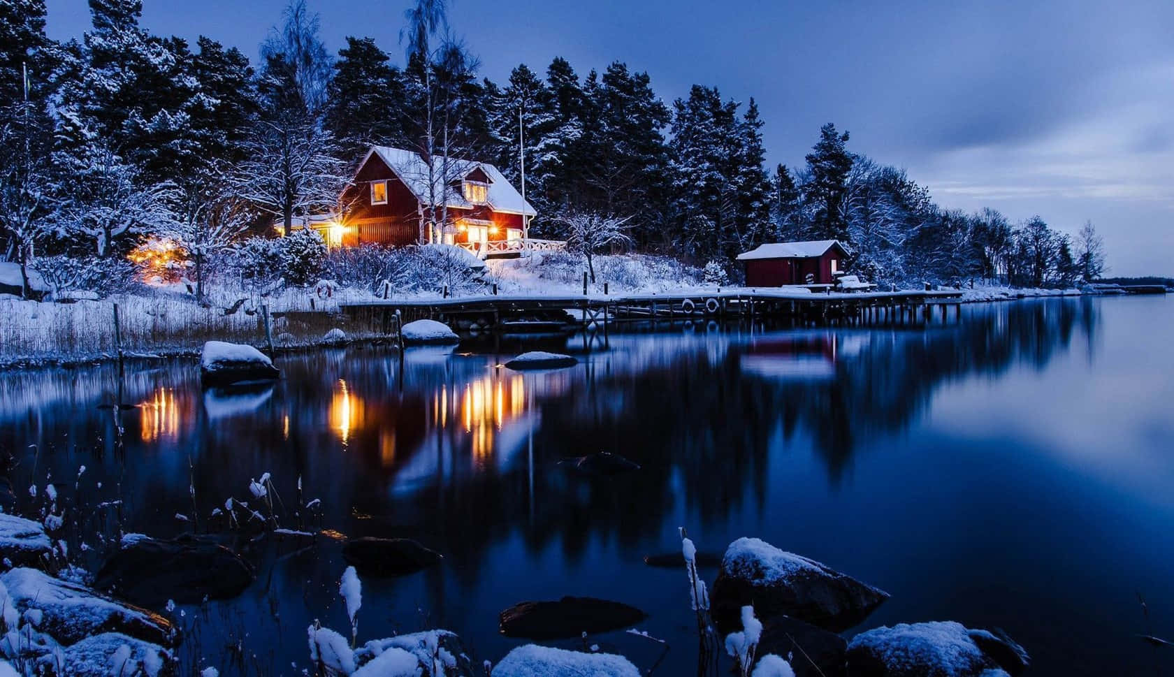 Cozy Winter Cabin Wallpaper