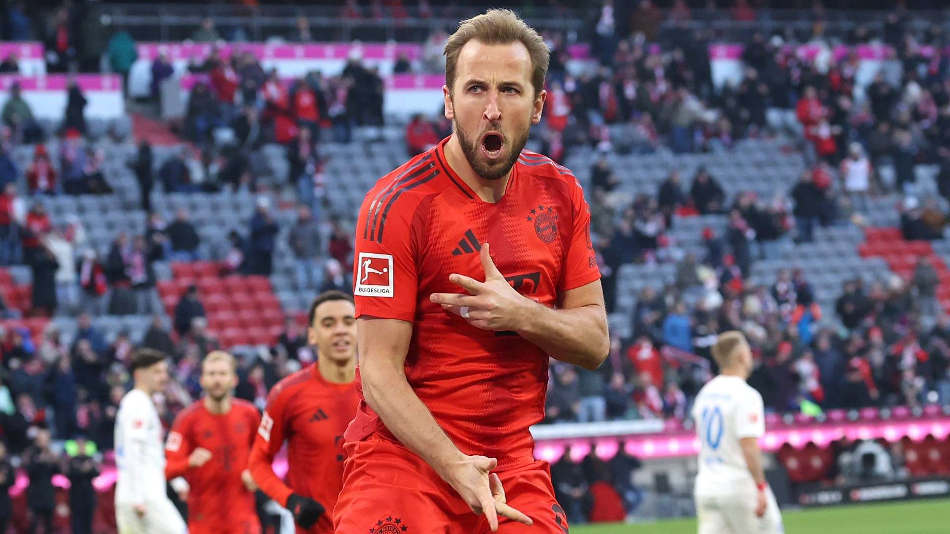 Harry Kane the heavyweight?! England captain pictured trying out new sport as striker gears up for Club World Cup with Bayern Munich. Goal.com US