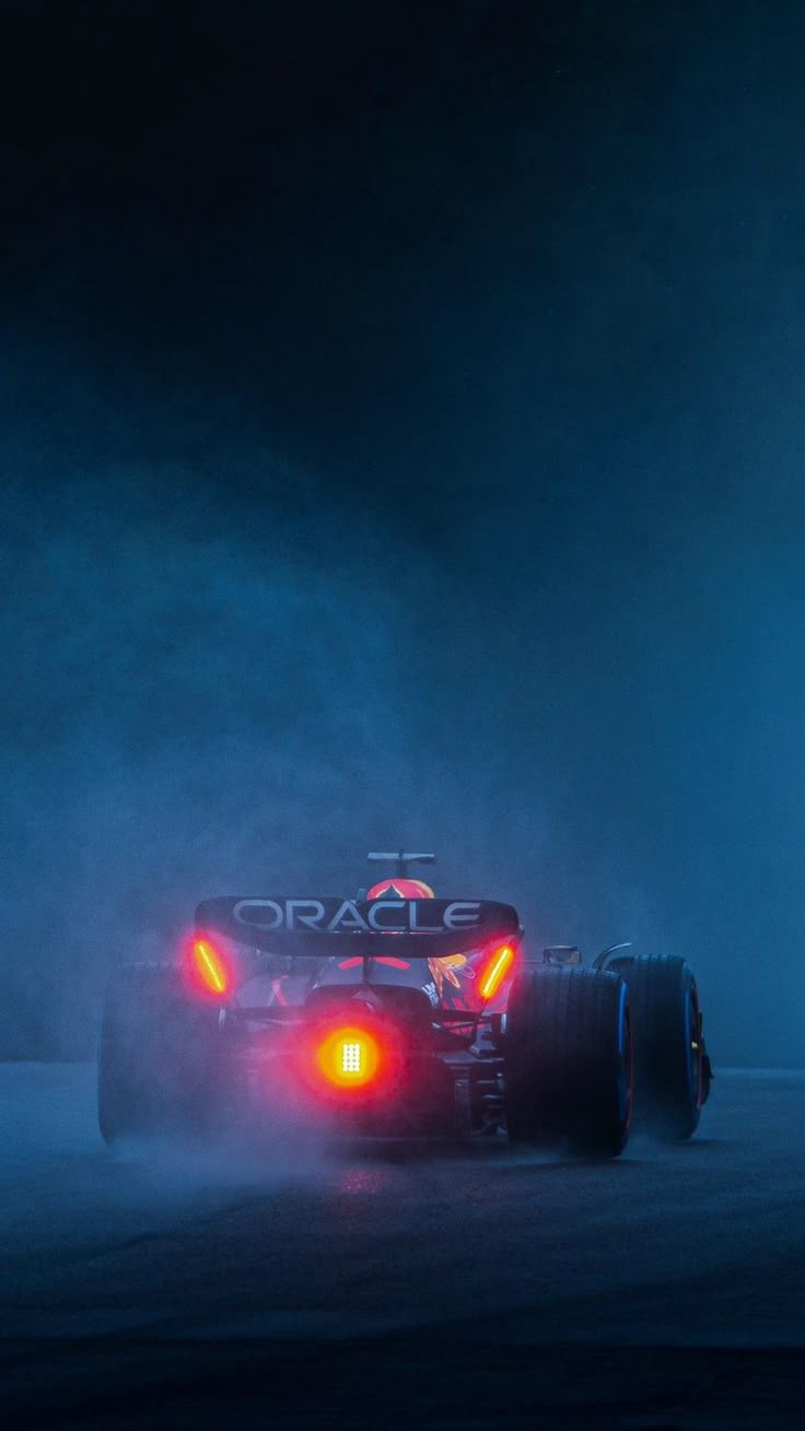 Max Verstappen 2022 F1 Wallpaper in the rain