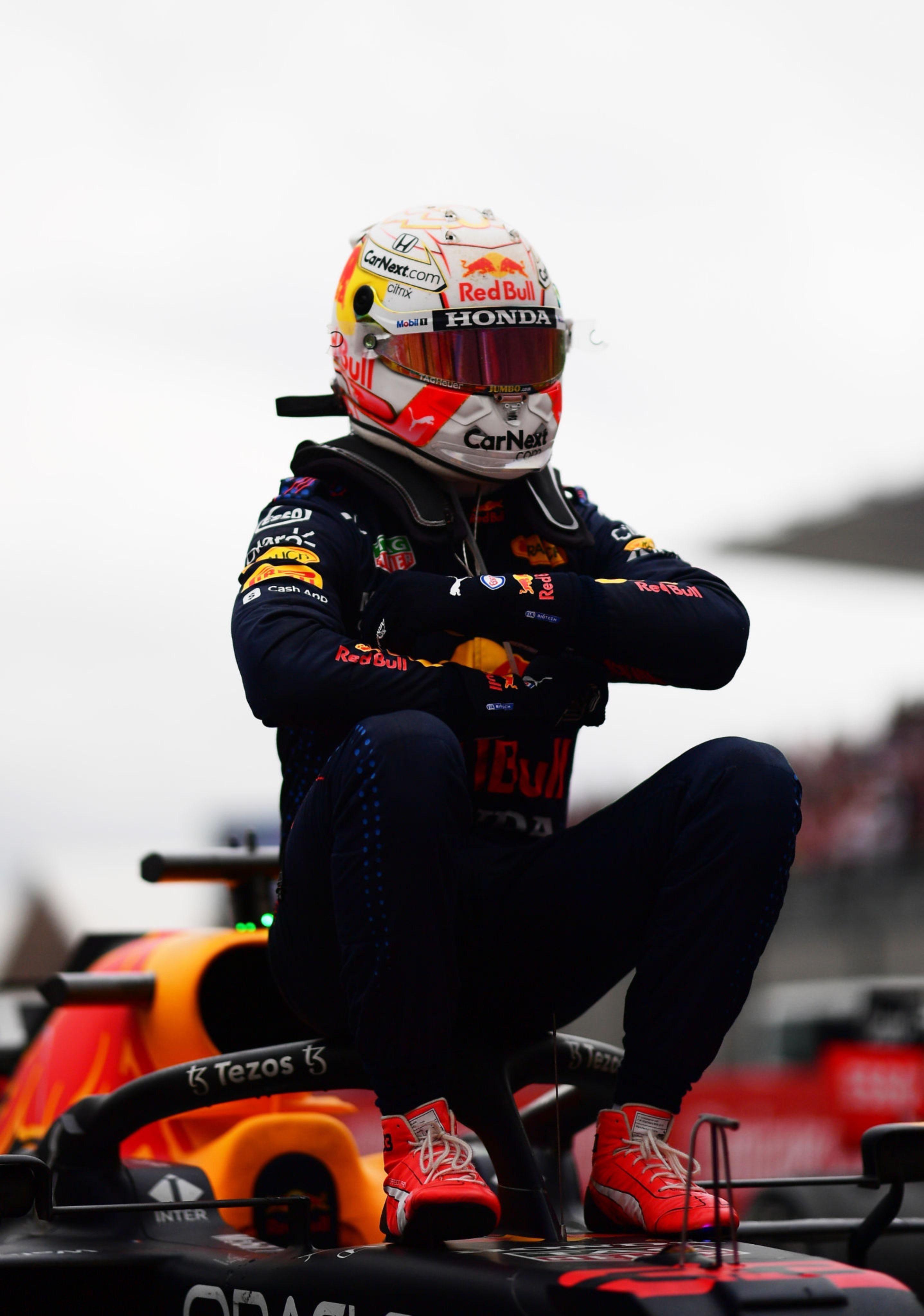 Max Verstappen P1 celebration. [1080p]