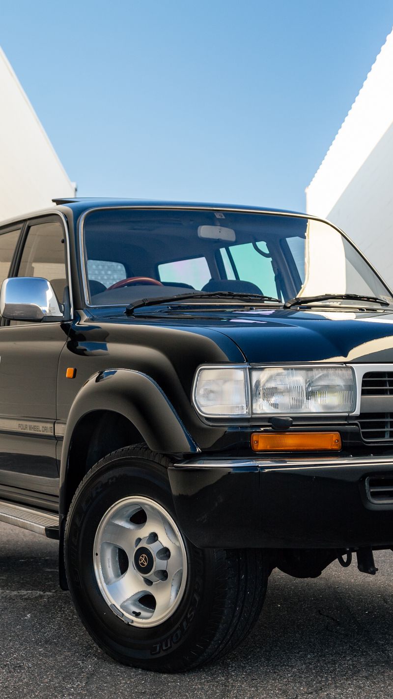 Download Wallpaper 800x1420 Toyota Land Cruiser, Toyota, Car, Black Iphone Se 5s 5c 5 For Parallax HD Background