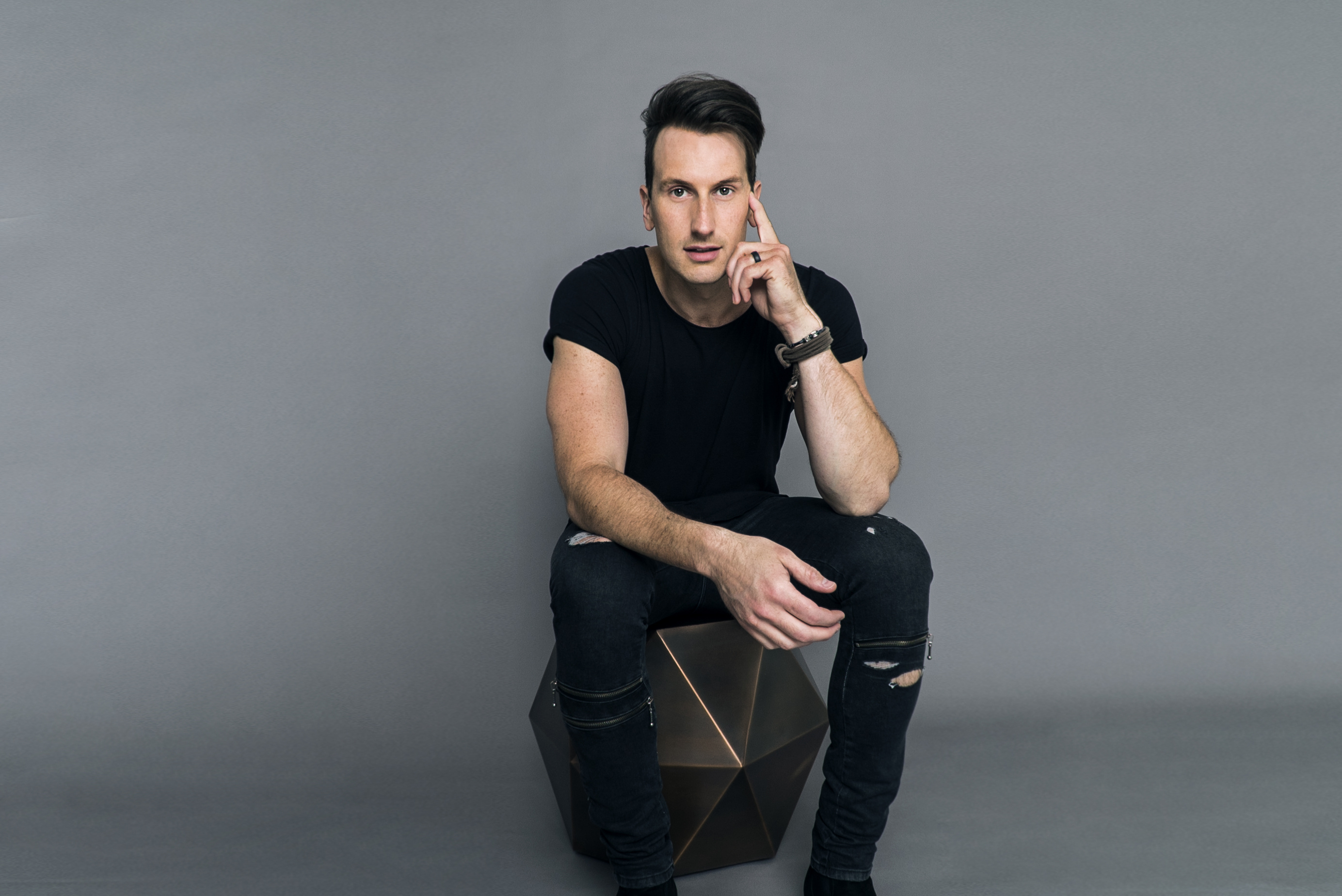Russell Dickerson Wallpaper