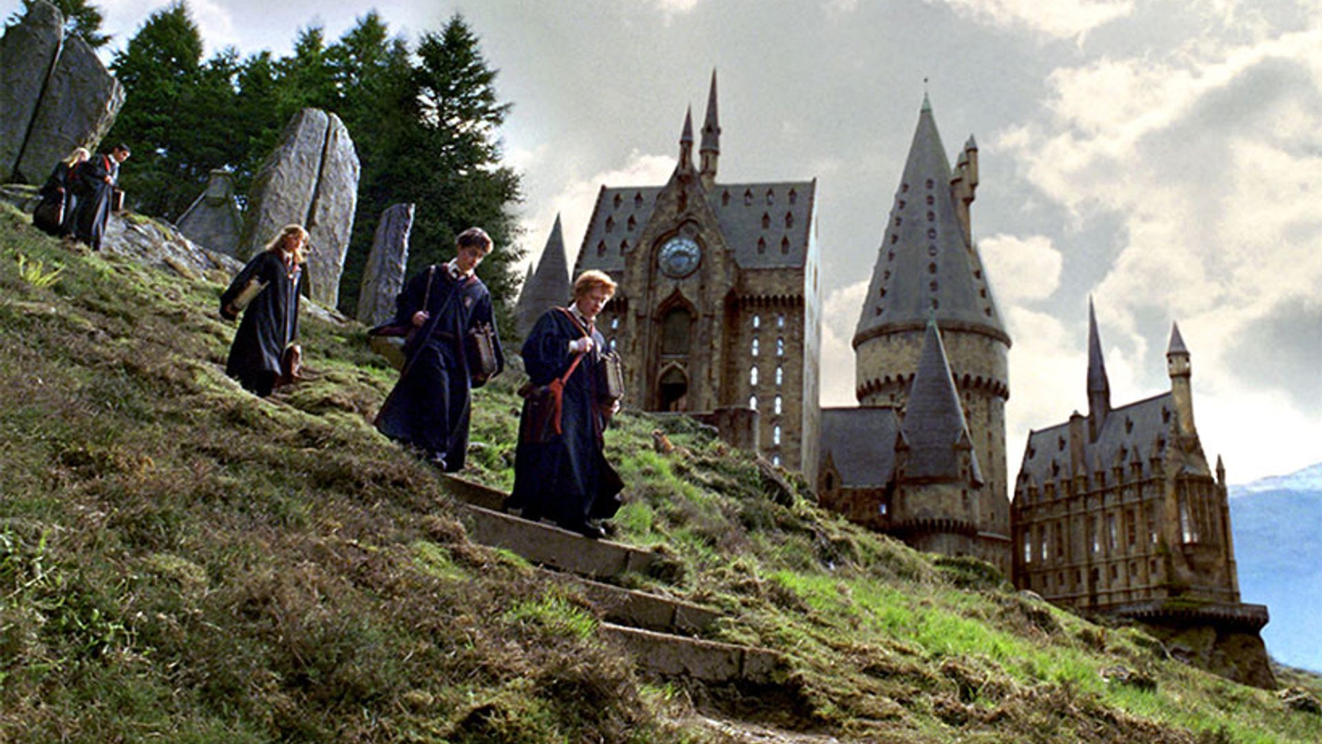 Harry Potter inspired school of witchcraft and wizardry opens in the UK. HELLO!