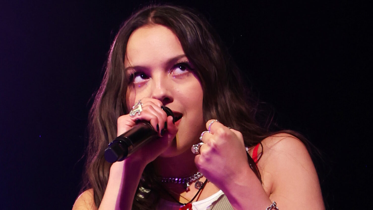 Olivia Rodrigo Performs With The Cure's Robert Smith At Glastonbury & Ed Sheeran At BST Hyde Park