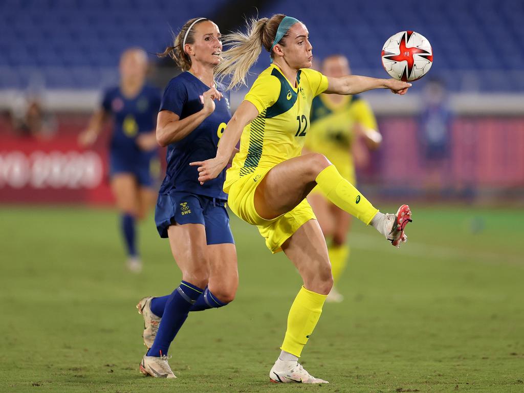 Womens football. Ellie Carpenter's rise to Olympique glory