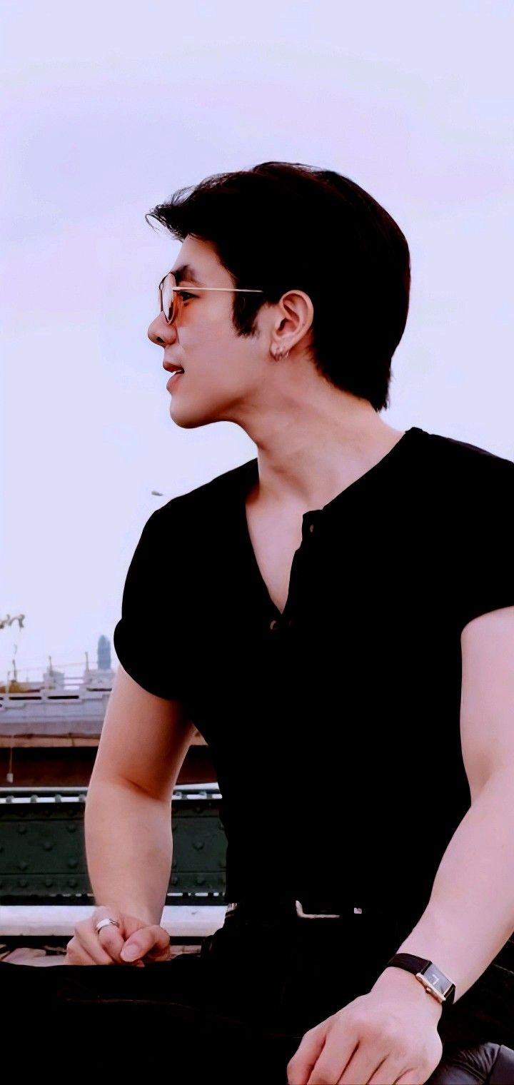 Mile Phakphum Romsaithong