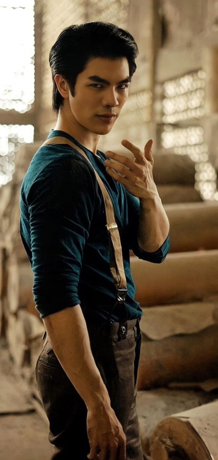 Mile Phakphum Romsaithong