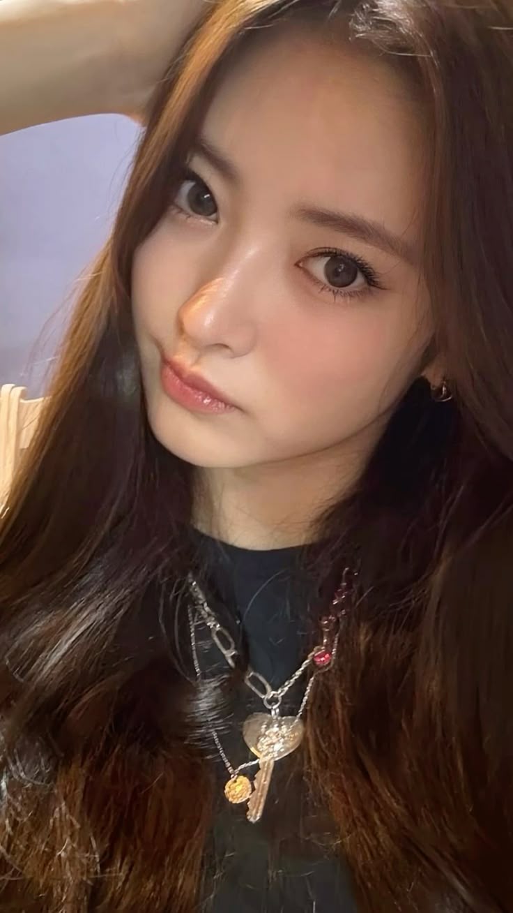 Krosa adlı kullanıcının 田中杏奈（Anna Tanaka） panosundaki Pin