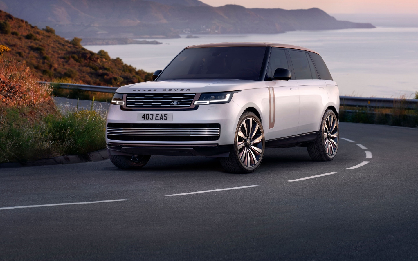 2023 Land Rover Range Rover Sport Background HD Wallpaper