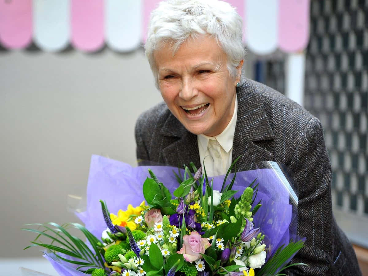 Julie Walters Wallpaper