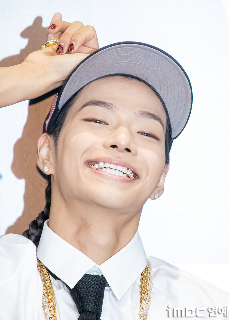 ALLDAY PROJECT TARZZAN Debut Commemorative Pop Up Photo Call #ALLDAYPROJECT