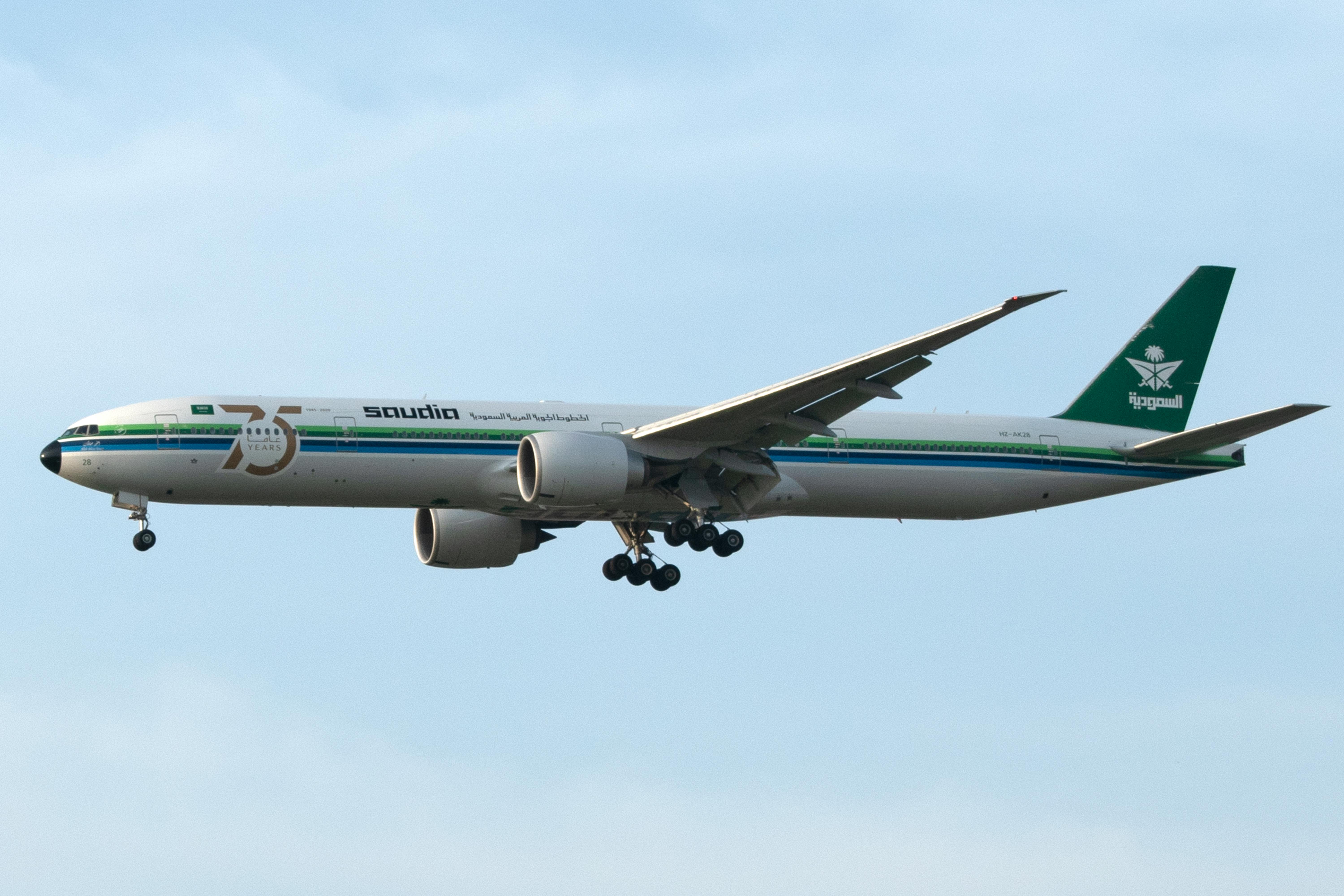 Saudi Arabian Airlines Photo, Download The BEST Free Saudi Arabian Airlines & HD Image