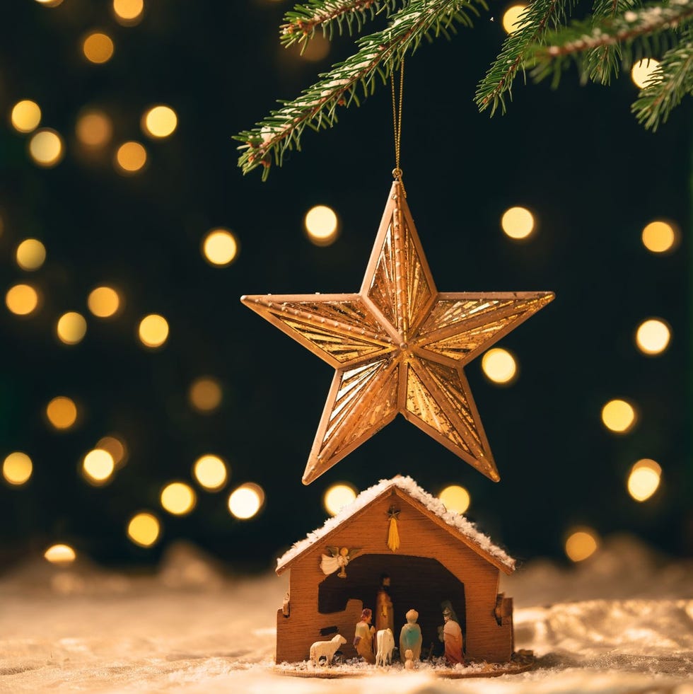 Best Christmas Bible Verses for Holiday Cards and Prayers