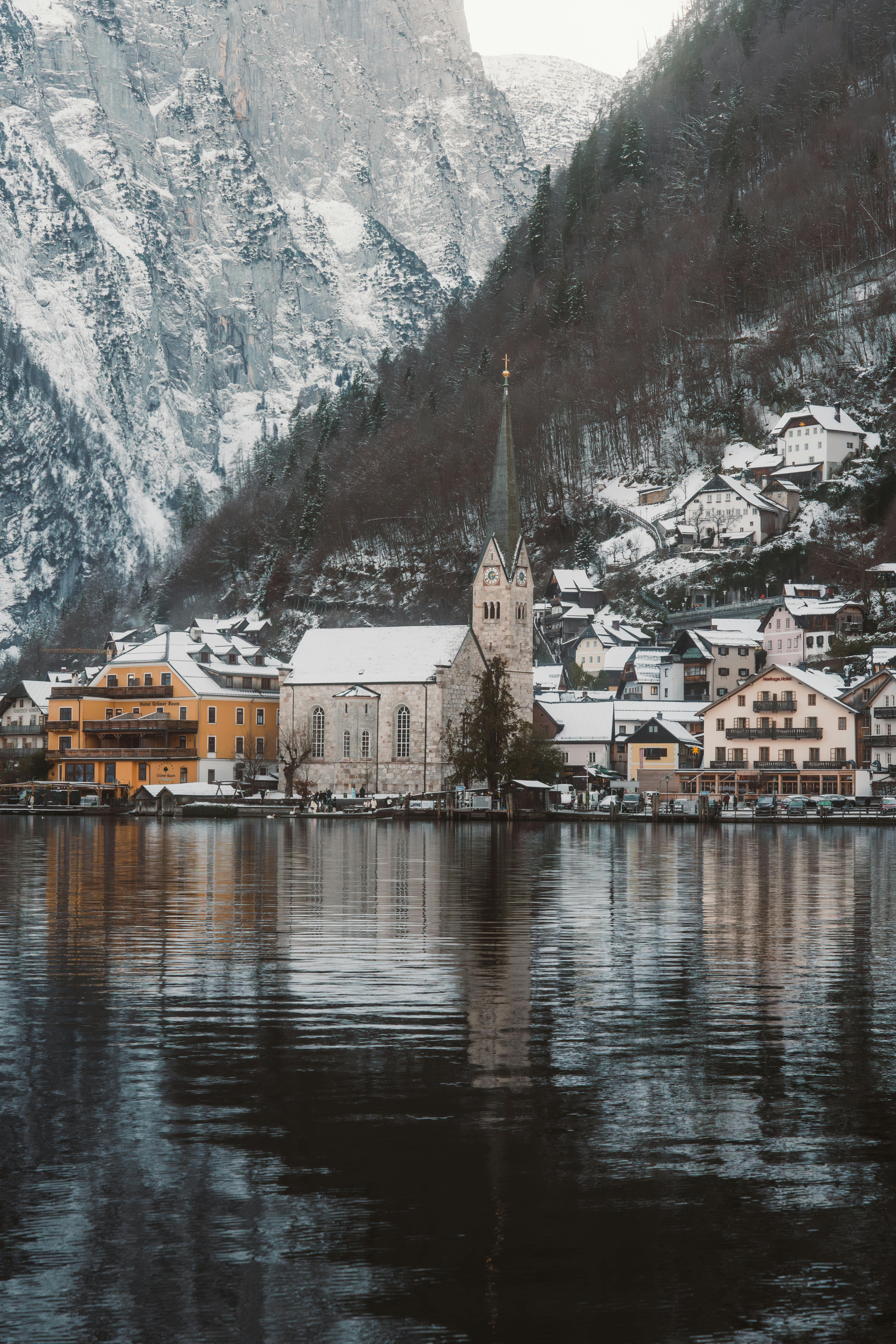 Winter View of Hallstatt Village and Lake · Free