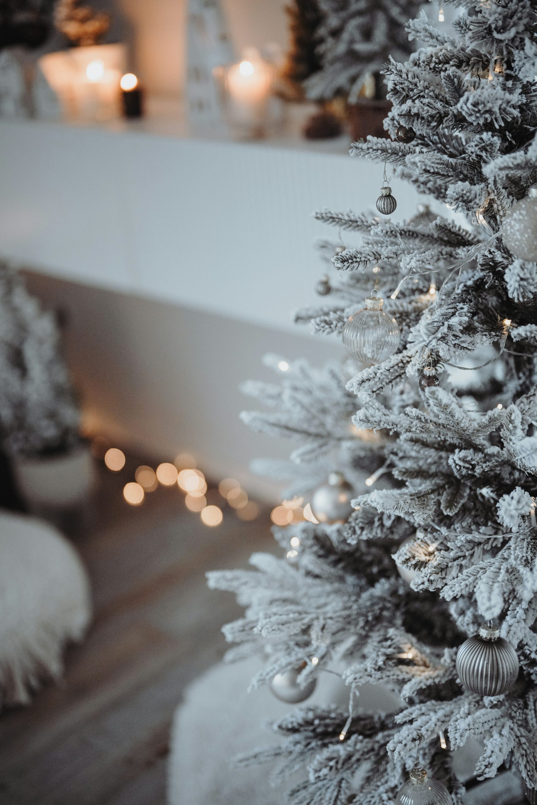 White Christmas Tree Styling Tips