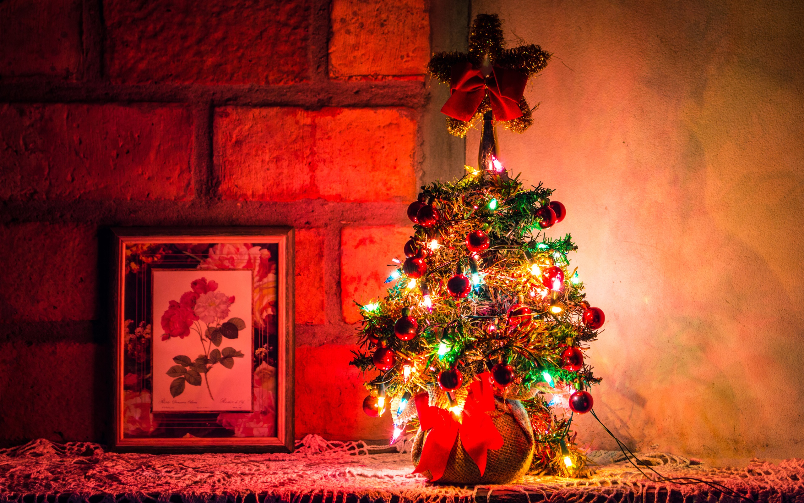 Wallpaper Beautiful Christmas tree, colorful lights 3840x2160 UHD 4K Picture, Image