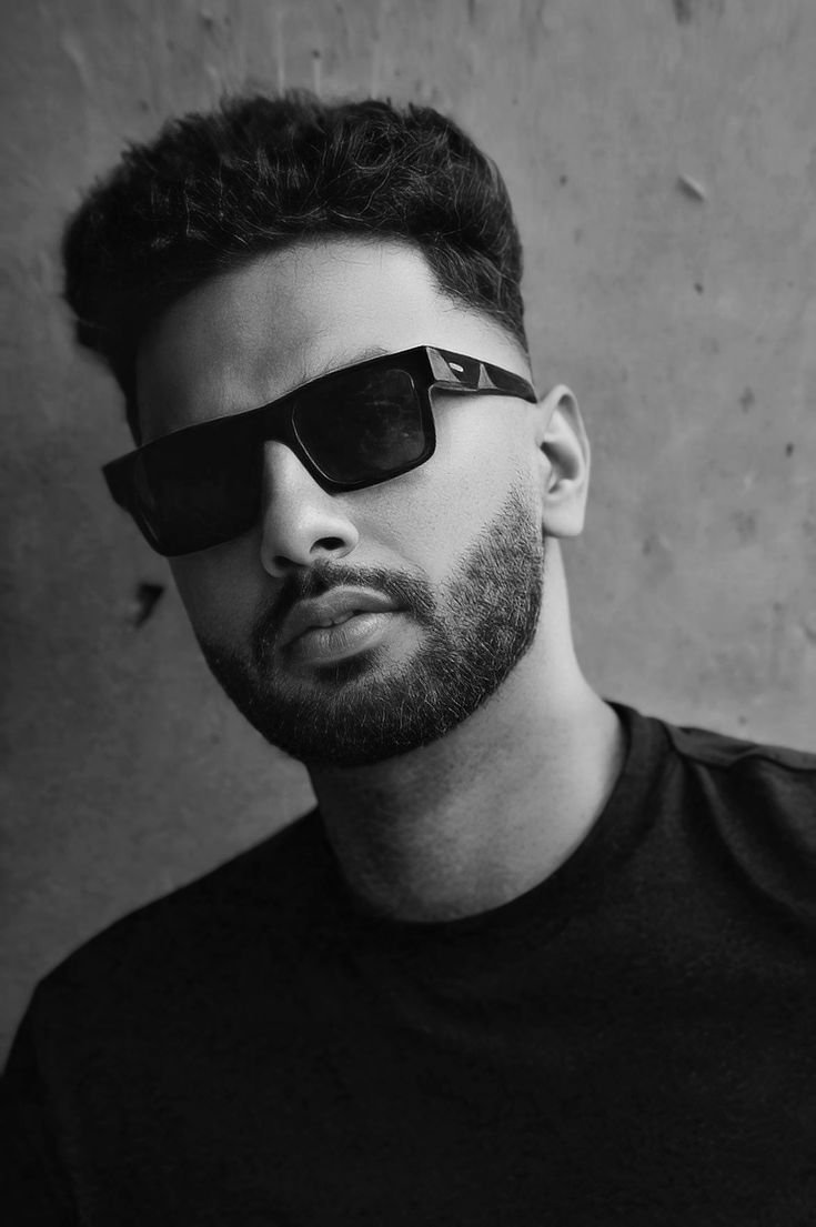 Navaan Sandhu music, videos, stats, and photo