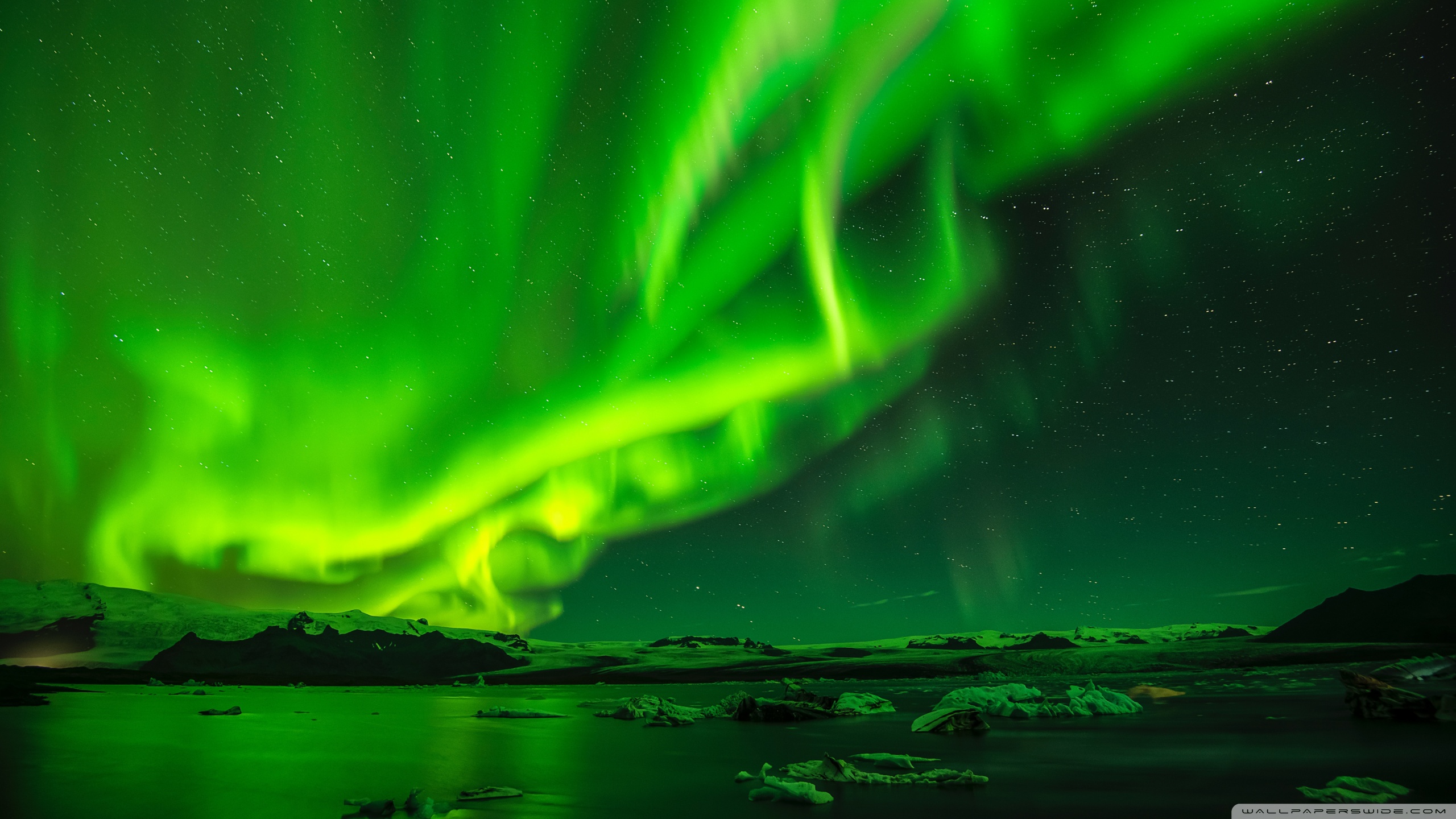 Green Northern Lights, Night Sky 4K UHD Wallpaper for UltraHD Desktop and TV, Widescreen and UltraWide Display, Smartphone and Tablet Devices