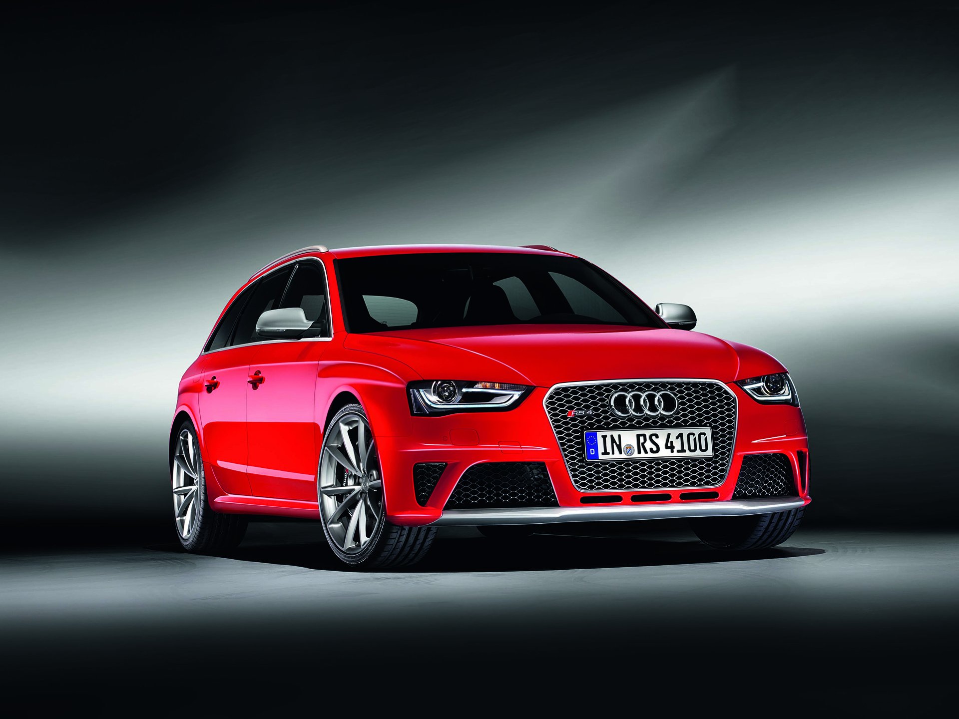 Download Audi RS4 Avant Audi Vehicle Audi RS4 HD Wallpaper