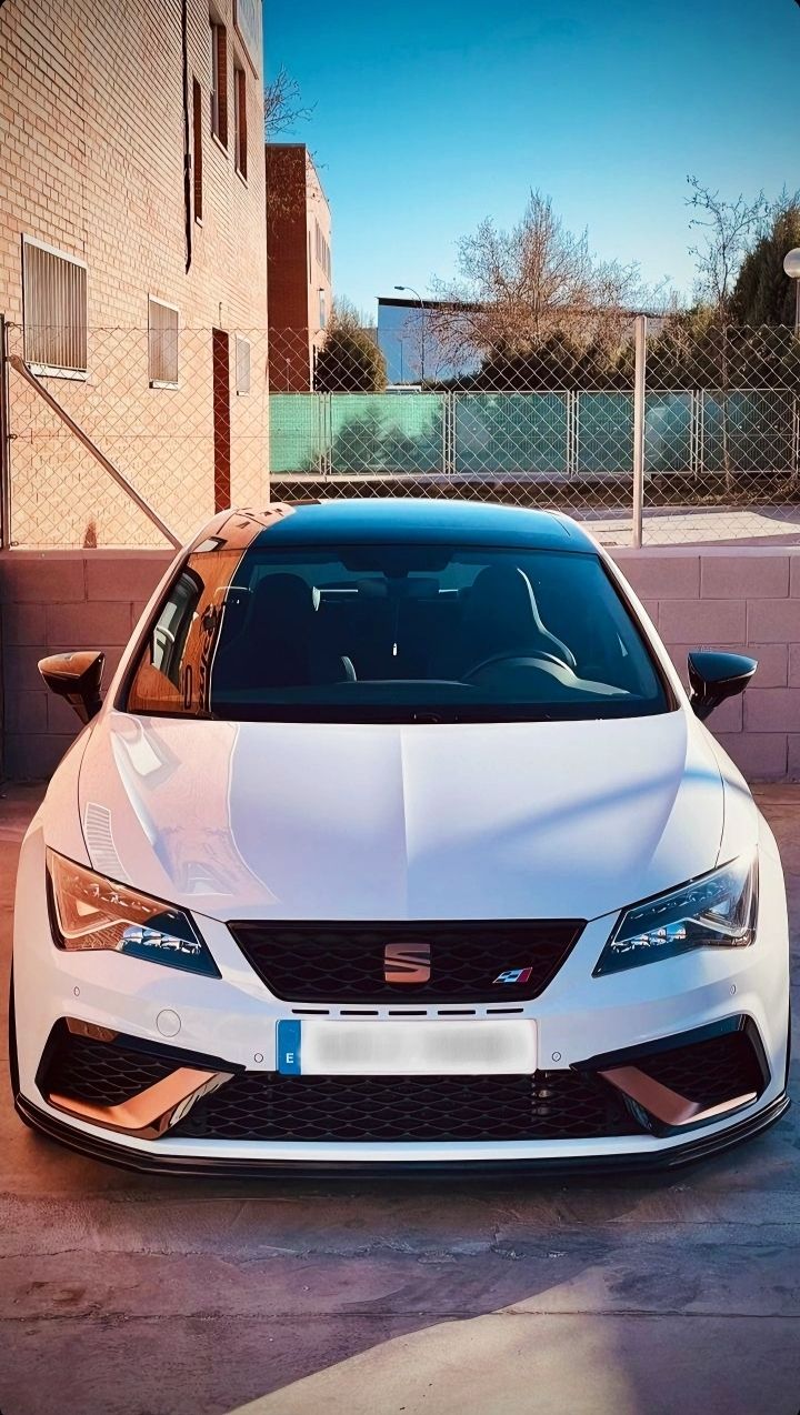 White Seat Leon Cupra wallpaper
