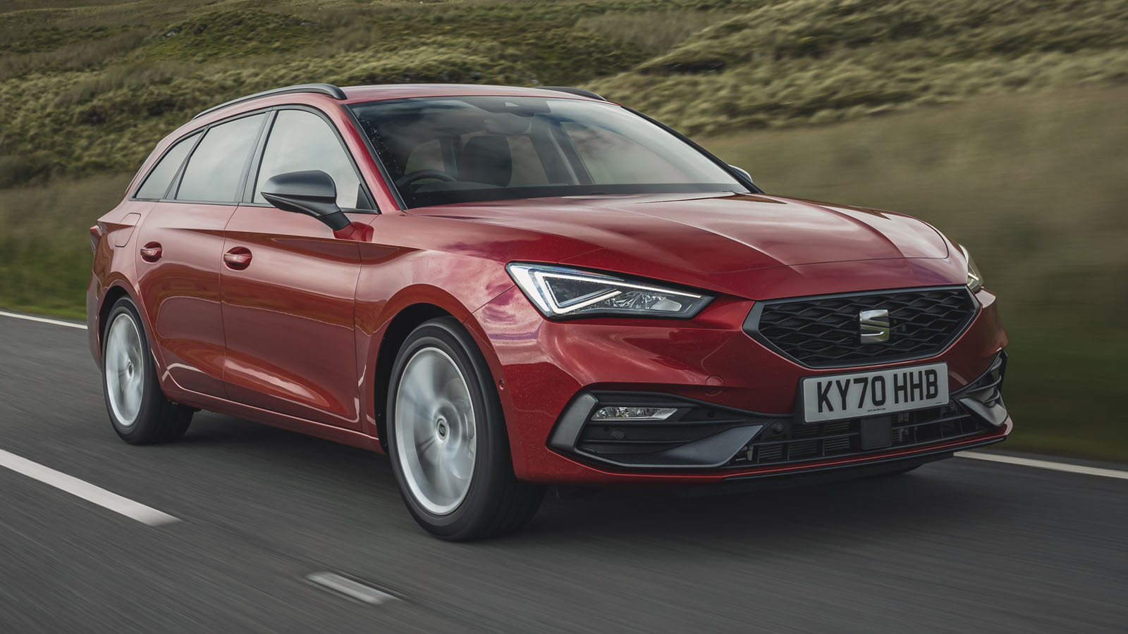 Seat Leon Estate Review 2025