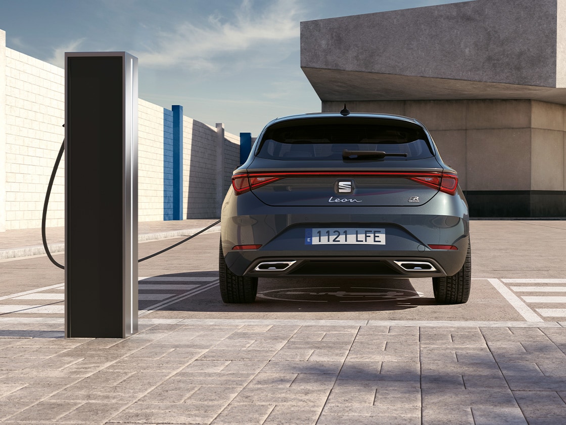 SEAT Leon 2025: The Sporty Compact Car