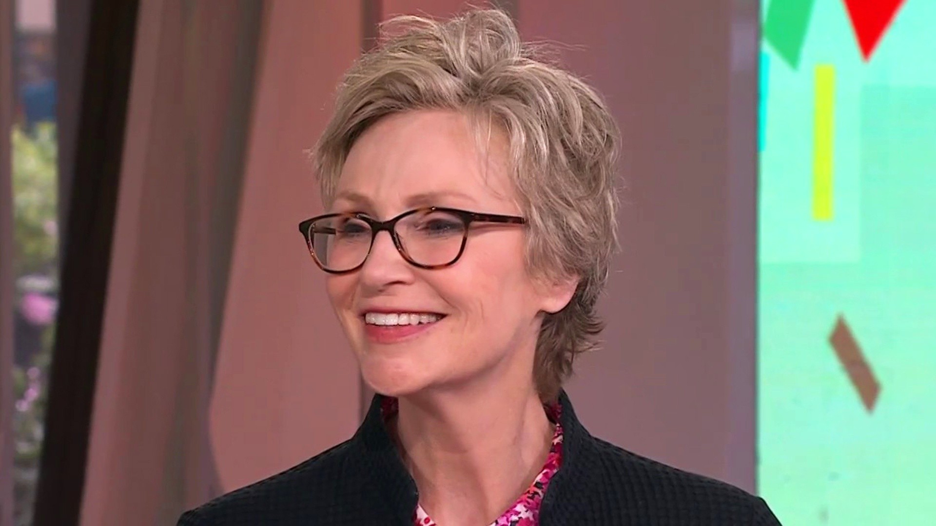 Jane Lynch talks tribute to parents in ‘Funny Girl’ dressing room