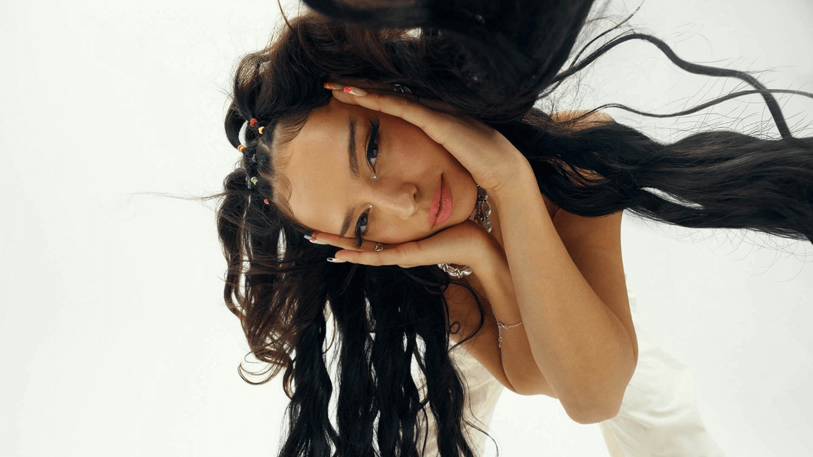 Nina Chuba: Biografie, Konzerte und Neuigkeiten