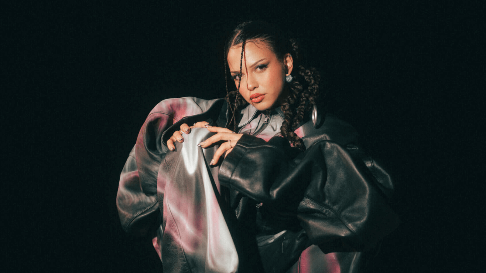 Nina Chuba ist Farbenblind: So klingt ihre neue EP