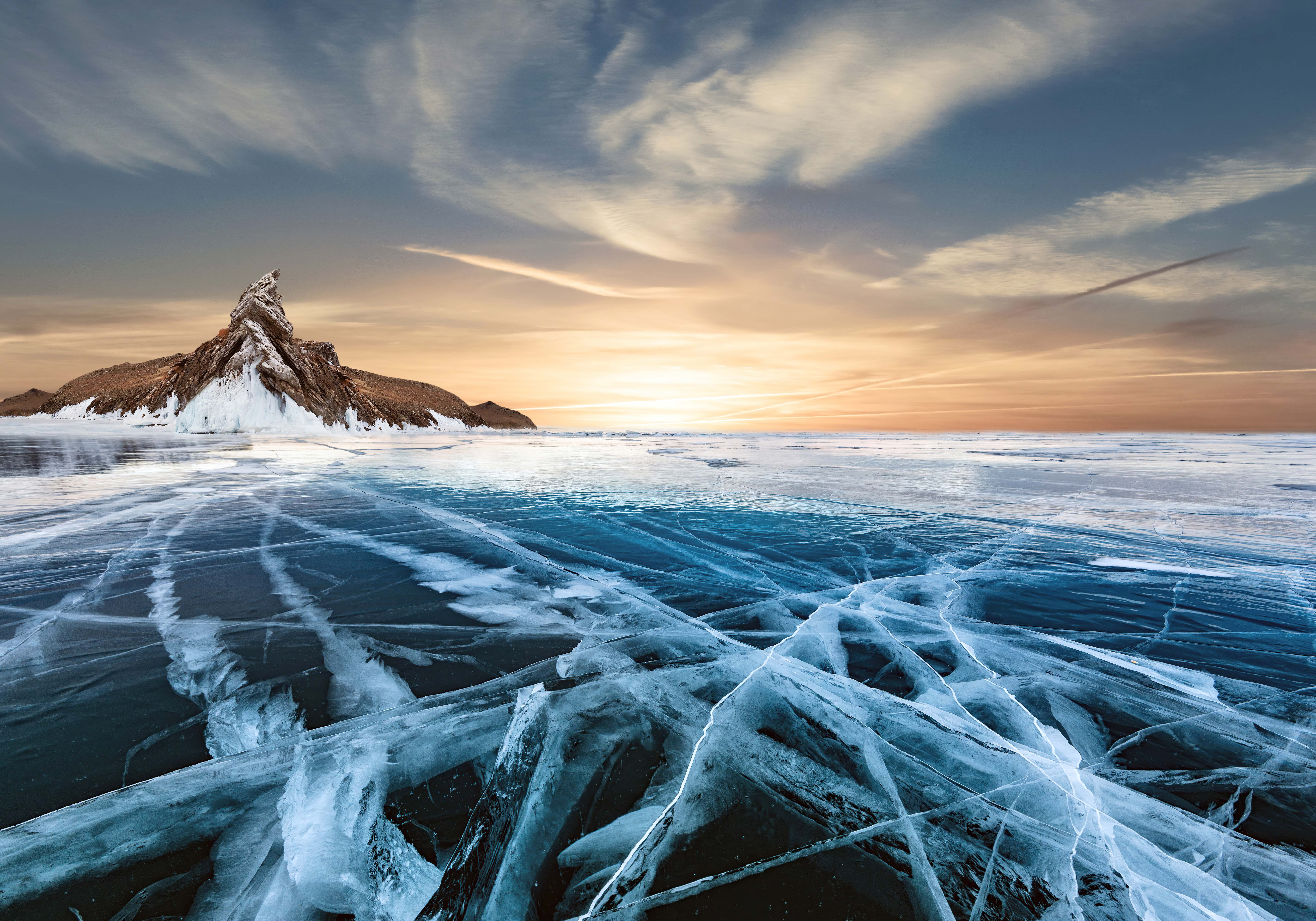 Frozen Lake Wallpaper 8k for Desktop