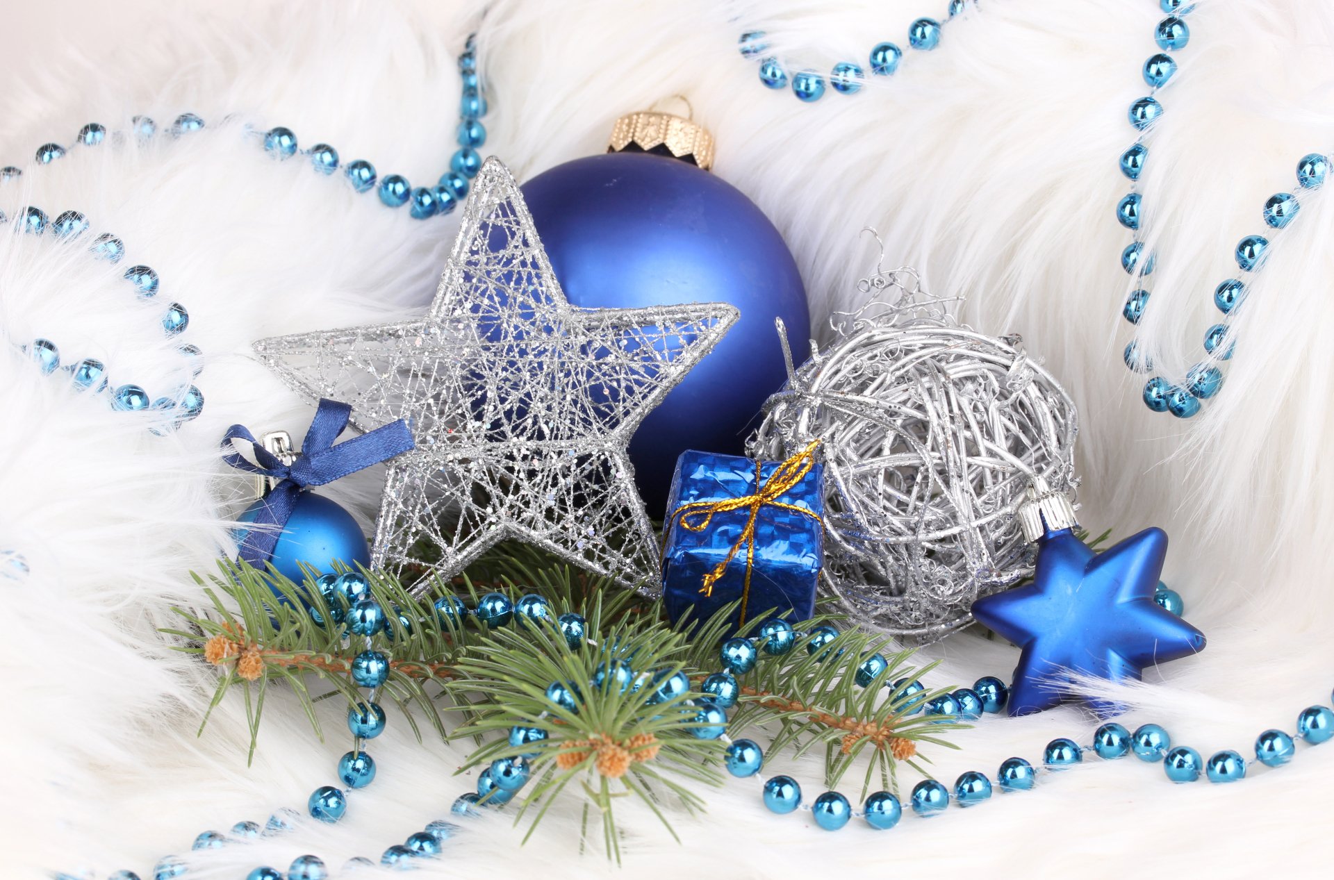 Sparkling Blue Christmas OrnamentsK Ultra HD Holiday Wallpaper
